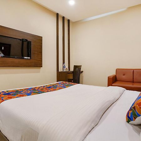 Fabhotel Vertigo Suites - Nr Bkc ムンバイ エクステリア 写真