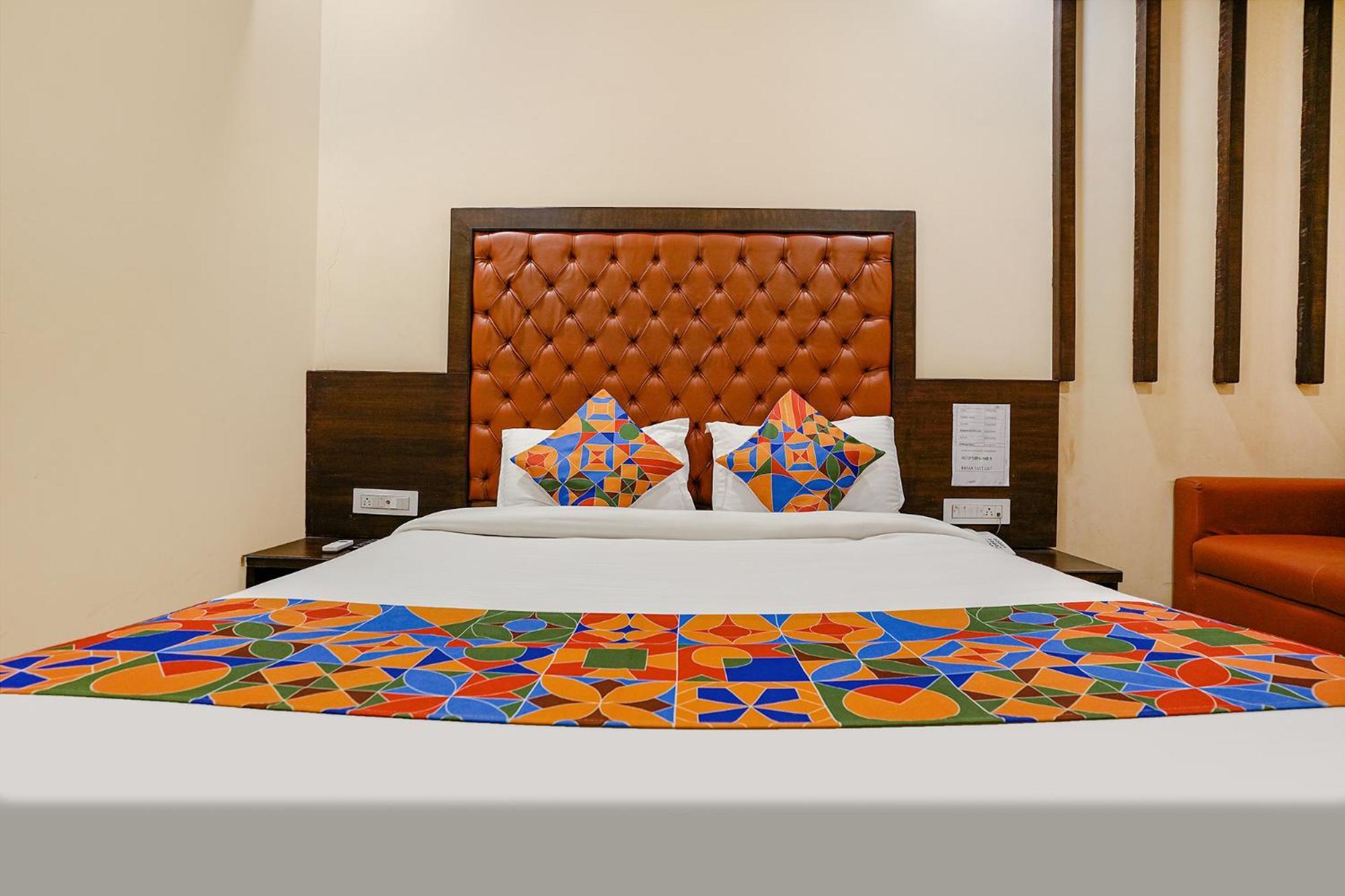 Fabhotel Vertigo Suites - Nr Bkc ムンバイ エクステリア 写真