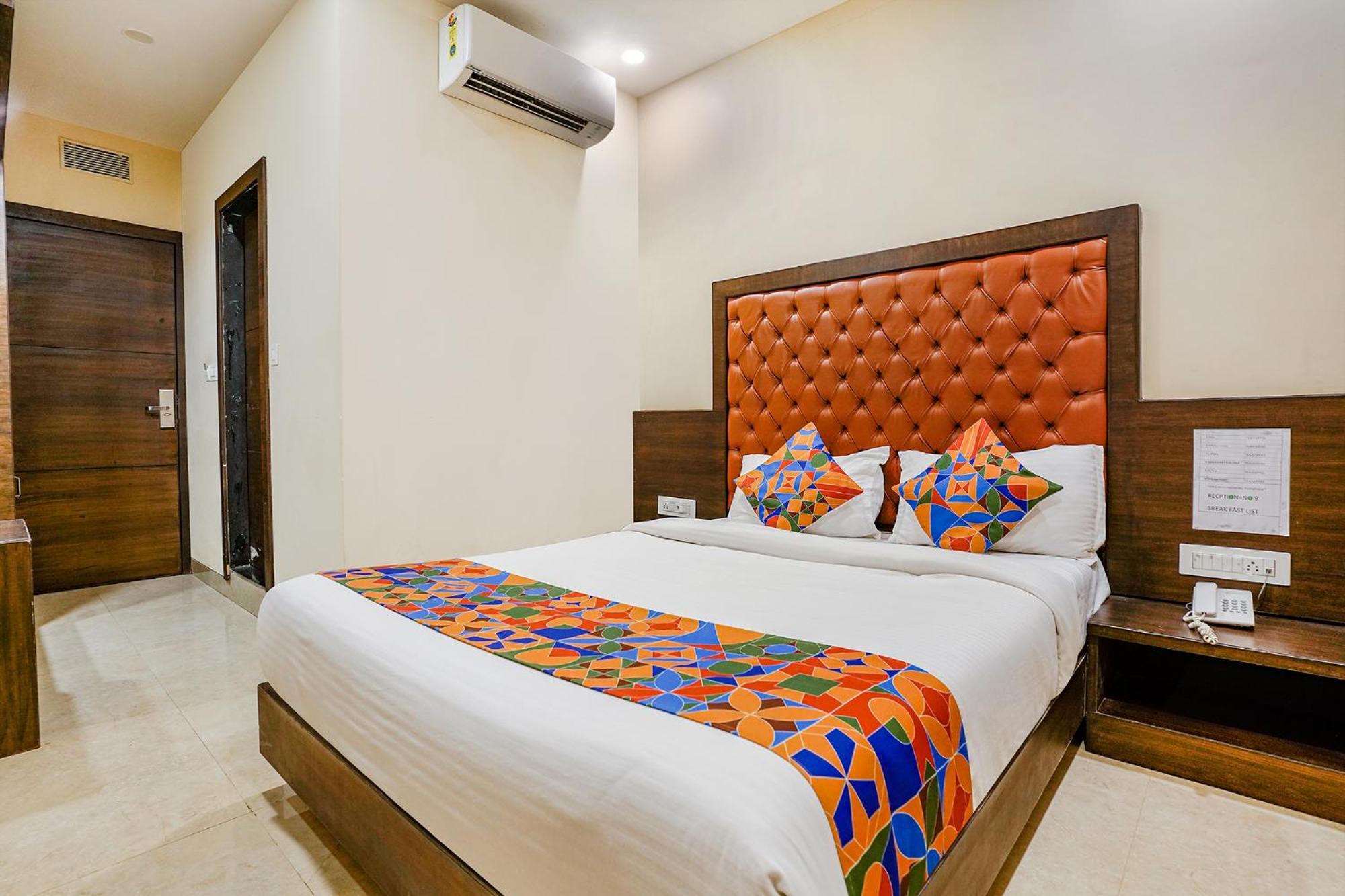 Fabhotel Vertigo Suites - Nr Bkc ムンバイ エクステリア 写真
